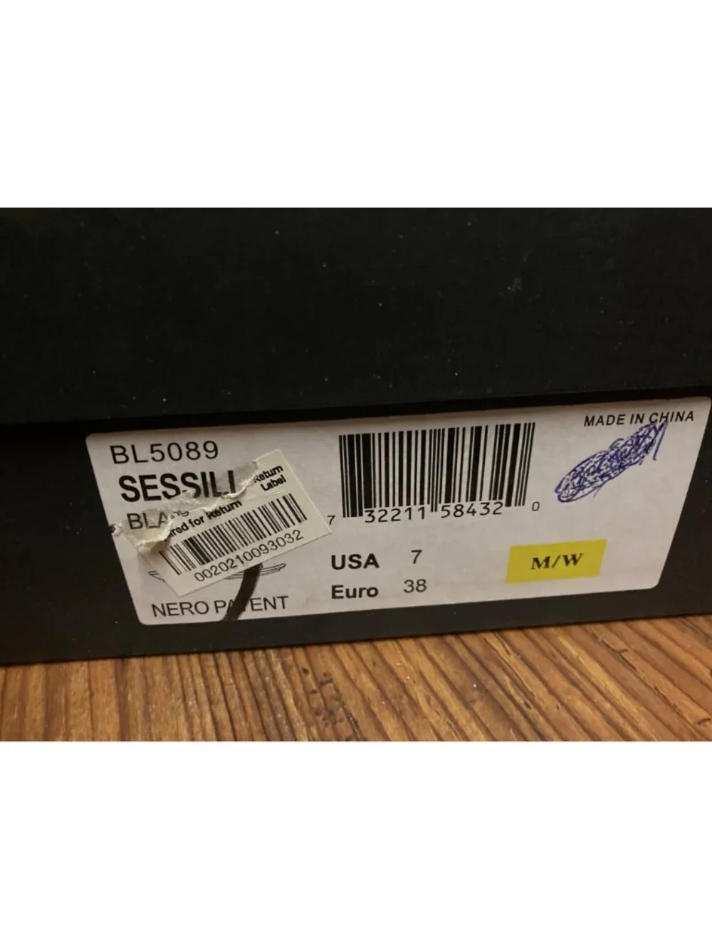 Bolo By Born Black Patent Thong Sandals for Women - Size 7 US - New in Box